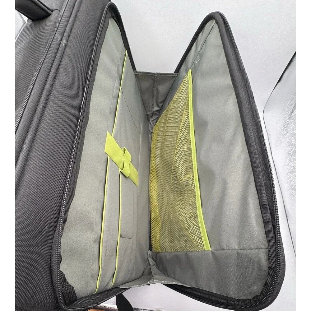 Case Logic VNC-218BLACK 18 Inch Laptop Bag Briefcase Soft Computer Unisex